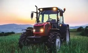 TRACTOR MAHINDRA DE 92 CABALLOS MODELO 7990-B CABINA DOBLE TRACCION